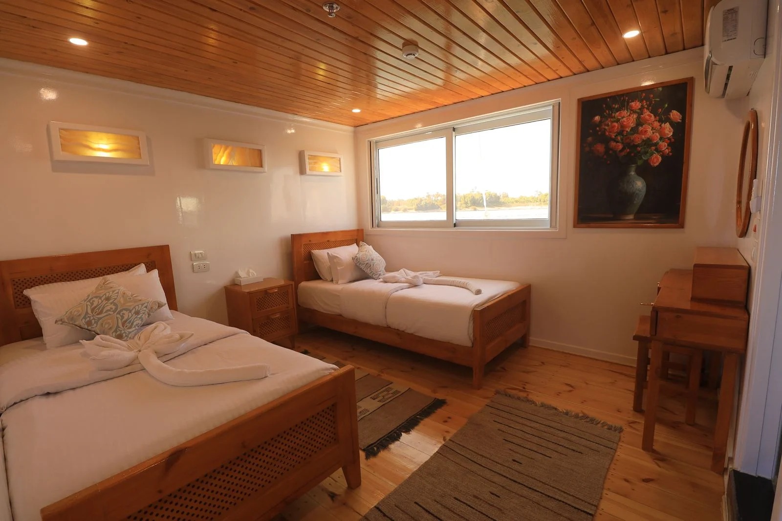 Suite on the Nour El Din Dahabiya