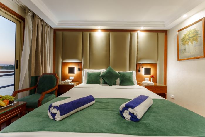 Deluxe cabin with private Terrasse balcony on MS Royal La Terrasse