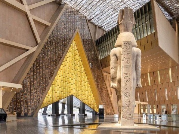 Tutankhamun sarcophagus display